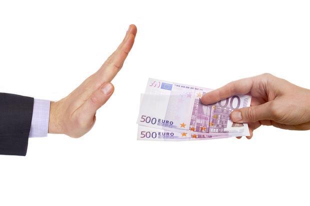 Insolvent Enterprise parent suspends bondholder payments