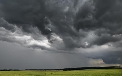El Niño brings risk of storms to UK over next three months