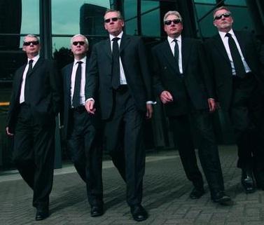 Former insurer bosses set up new investor business