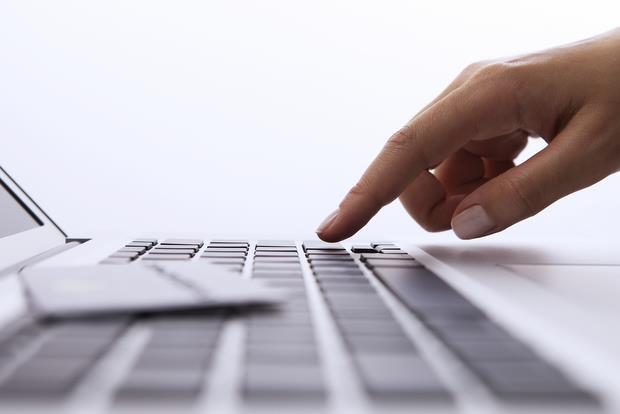 FCA wants industry to improve communication with customers