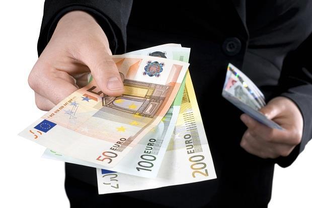 Allianz returns capital in huge share buy-back