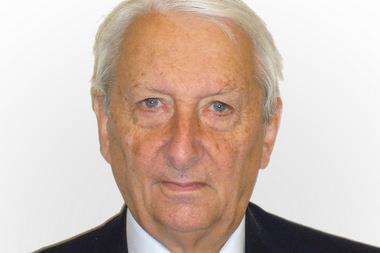 Insurance force Lord Leach dies